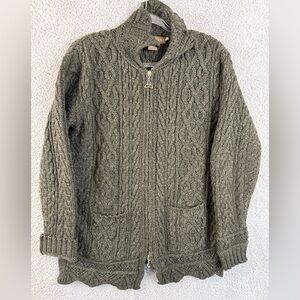 Inis crafts merino wool zip up cable knit sweater EUC medium
